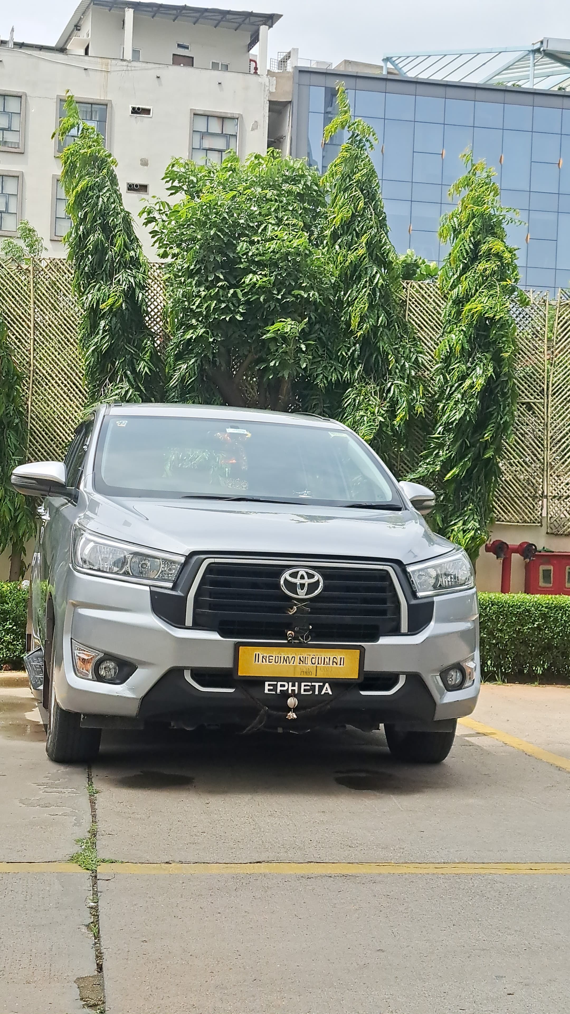 KD Travels SUV